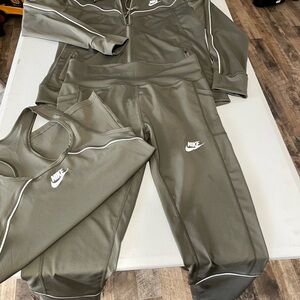 Nike Women's Olive Green Pants & Jumpsuit Set